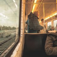 Telefoonto’s in de metro.